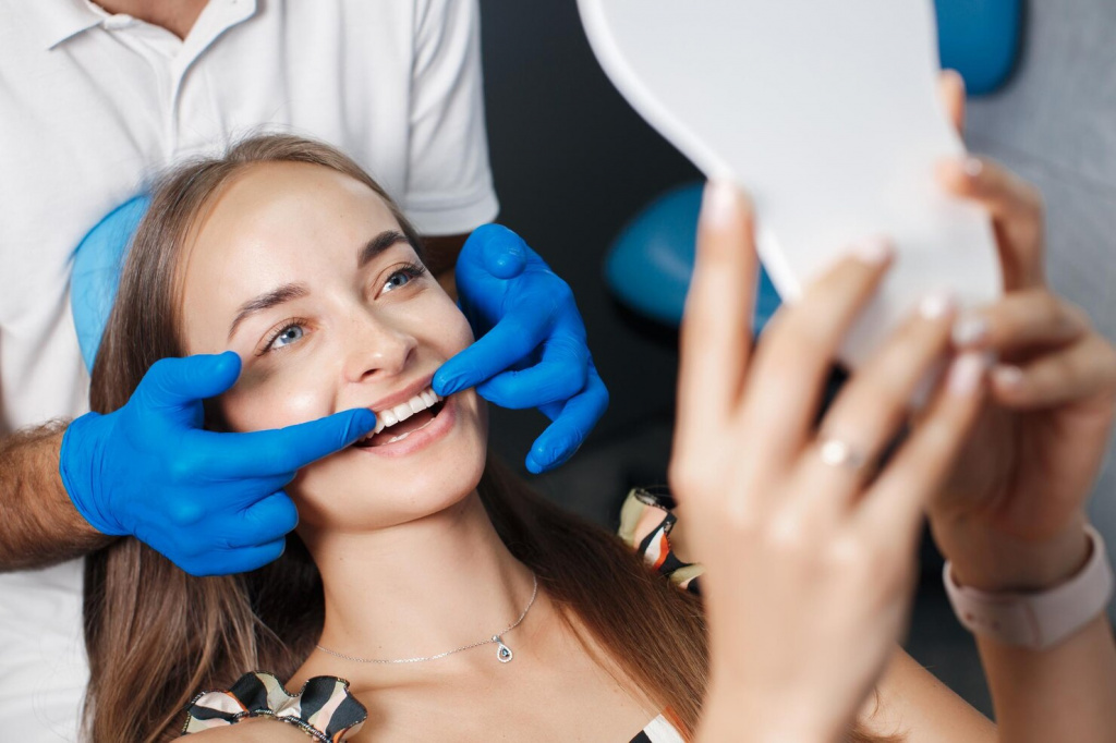 patient-dentist_624325-1625.jpg
